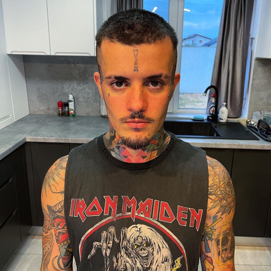 Motivul pentru care Zanni nu mai vorbește cu Alex Velea: Eu fiind mic și prost, chiar am crezut...