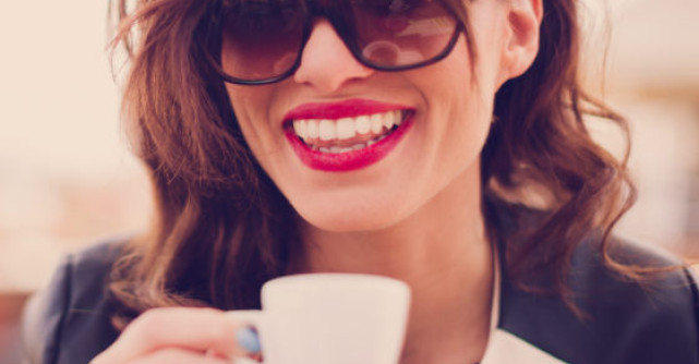 Cele 5 lucruri pe care o femeie independenta le are mereu in geanta  