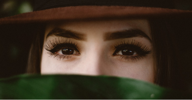 Cum îngrijești extensiile de gene – Do & Don’t!