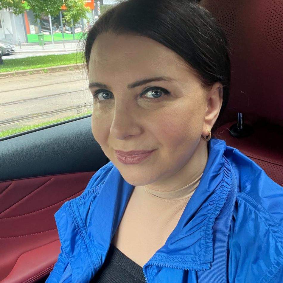 Carmen Șerban, sperietură teribilă la volan! Artista a căzut cu mașina într-o groapă: Am crezut că mi s-a zdrobit mașina