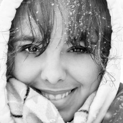 Soc: De ce doarme Donatella Versace intr-un frigider?