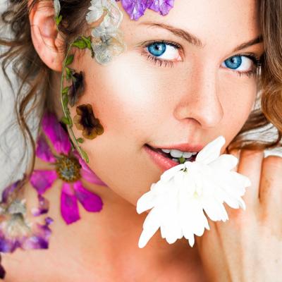 Cum poți folosi uleiurile esențiale pentru îngrijirea tenului 