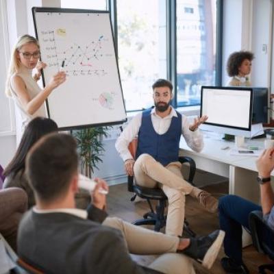 Care este impactul real al micromanagementului asupra afacerii tale?