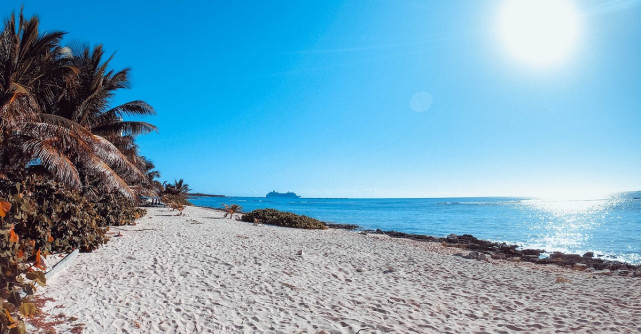 Află ce accesorii care te protejează de soare sunt o necesitate în timpul verii