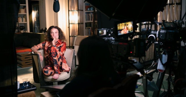 PREMIERA DISNEY+ : 'DIANE VON FURSTENBERG: FEMEIA LA DATORIE'