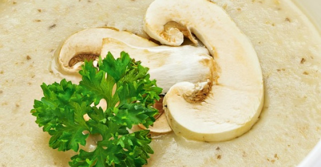 Supa crema de ciuperci: fina, catifelata si un gust minunat
