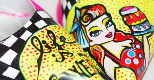 Pantofii tai ce poveste spun?