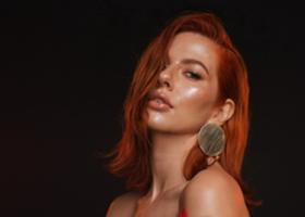Lidia Buble lansează Roșu Nuclear, single-ul care te va scoate din rutină