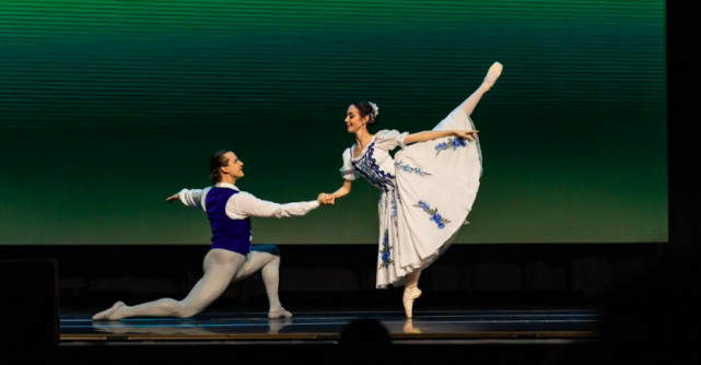 Bucharest International Ballet Gala a transformat Sala Palatului într-o scenă a baletului mondial