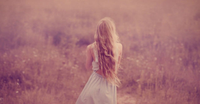 11 Lucruri pe care le pastrezi in viata ta si care te tin legata de trecut