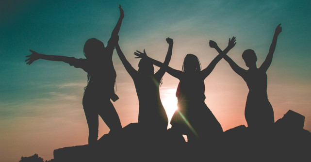 3 tipuri de prietene pe care este bine sa le ai pana la 40 de ani