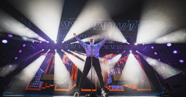 Voltaj încheie anul 2022 cu un concert inedit la Sala Palatului, în fața a peste 4000 de oameni