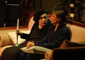 Spectacolele de teatru „Regina mamă”, „Nelson” și „Comedie din greșeală, în februarie pe scenele din întreaga țară