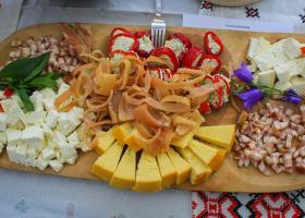 Unde mănânci direct la gazdă: S-a lansat harta Punctelor Gastronomice Locale din sudul Munților Făgăraș
