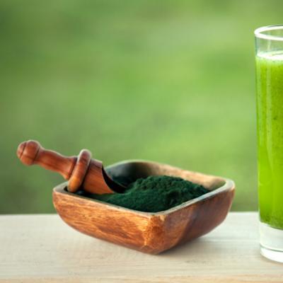 Cum consumăm spirulina pulbere? 5 Idei de rețete delicioase, pentru toate gusturile 