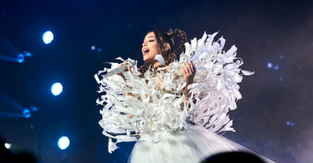 Ariana Grande face echipa cu Kid Cudi pentru noul single Just Look Up