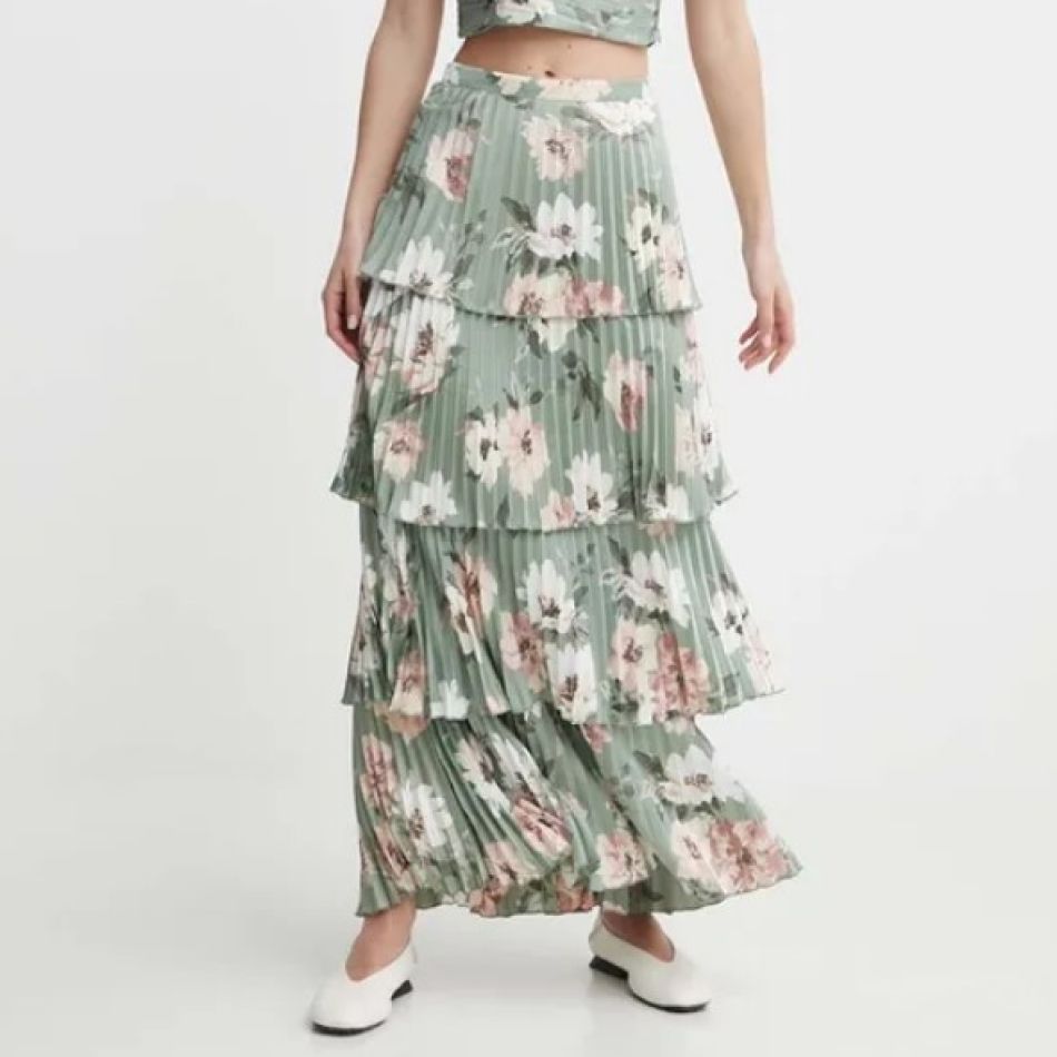 20 de fuste de vară. Descoperă modelele care nu trebuie să-ți lipsească din dulap!   