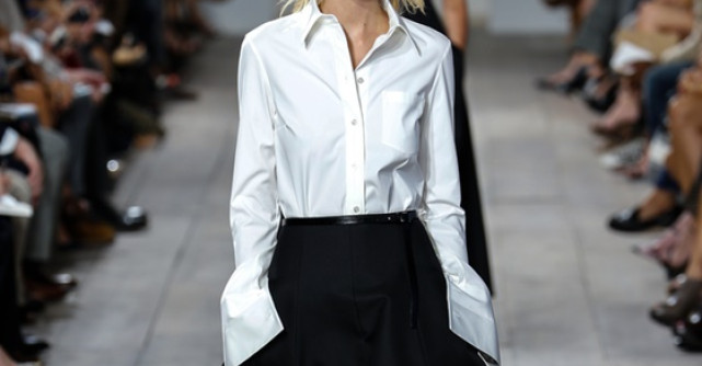 Cum sa porti camasa alba: 4 Tinute pentru 4 stiluri diferite