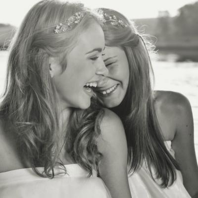 Cele mai puternice femei au pe cineva, acolo sus, care le vegheaza