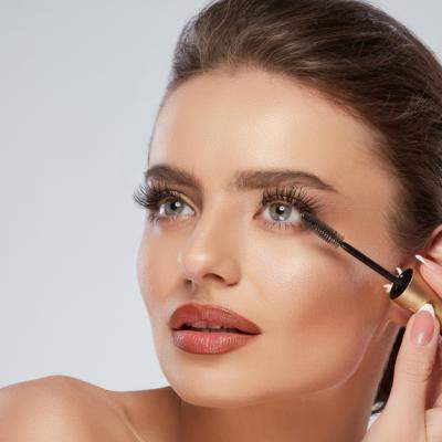 4 rimeluri care îți vor completa machiajul