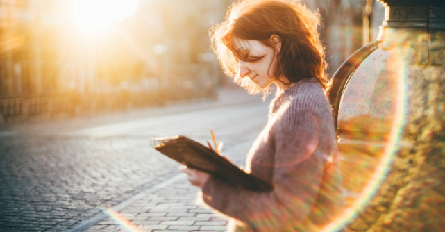 5 citate toxice din cartile de self-help: Renunta sa le mai crezi si nu le da mai departe!