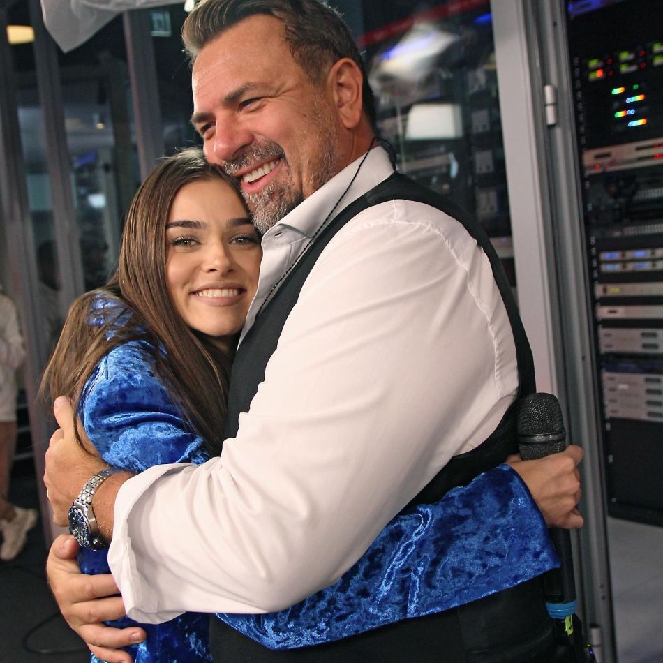 Theo Rose, despre discuția cu un preot care i-a schimbat viața. Artista a făcut o promisiune ce îi va schimba viața