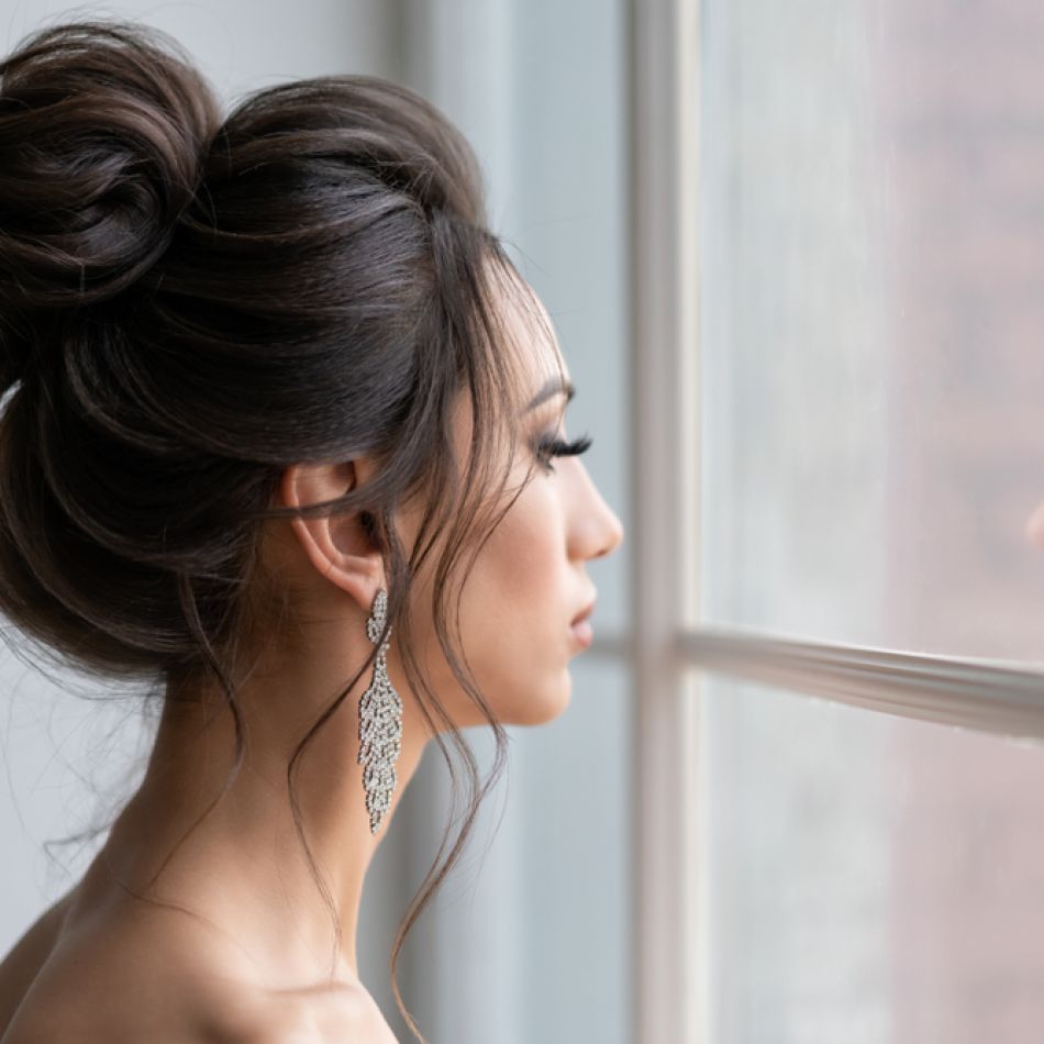 Eleganță versatilă: haine de zi, adaptate în ținute de seară. Cum poți face această tranziție 