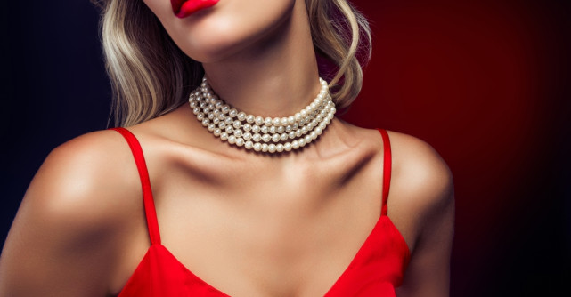 O blondă celebră a pozat goală de Crăciun: Prezența mea este un cadou...Imaginile care au făcut înconjurul internetului 