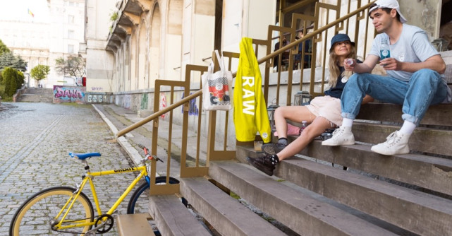 Urban Monkey a lansat o colecție de accesorii sigure pentru bicicliști la Romanian Design Week