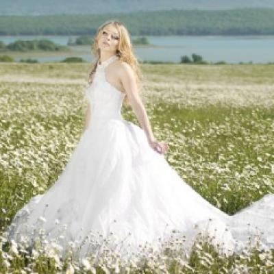 Uite asa arata o rochie de mireasa de 15 milioane de euro