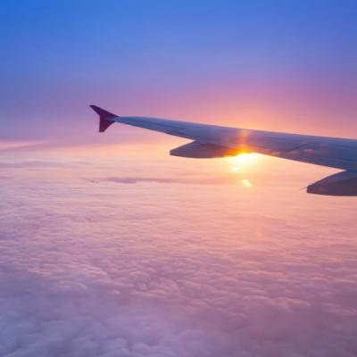 La ce este supus corpul tau cand zbori cu avionul?