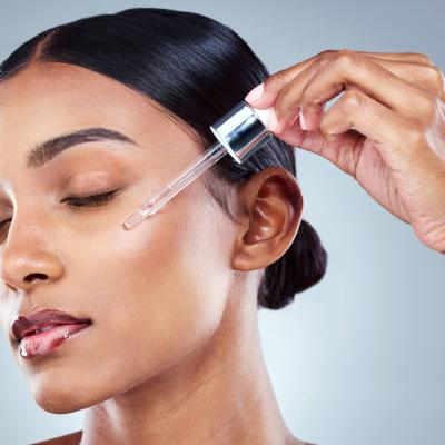 Retinol: beneficii, utilizare și tot ce trebuie să știi despre acest ingredient miraculos