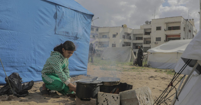  71 000 de copii și peste 17 000 de mame sub amenințarea FOAMETEI în Gaza