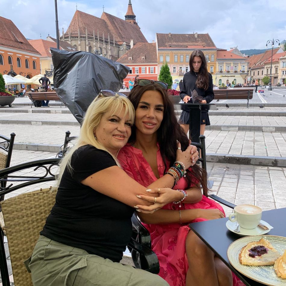 Mama Cristinei Rotaru o atacă dur pe ispita Diandra: Ați distrus sufletul copilului meu...
