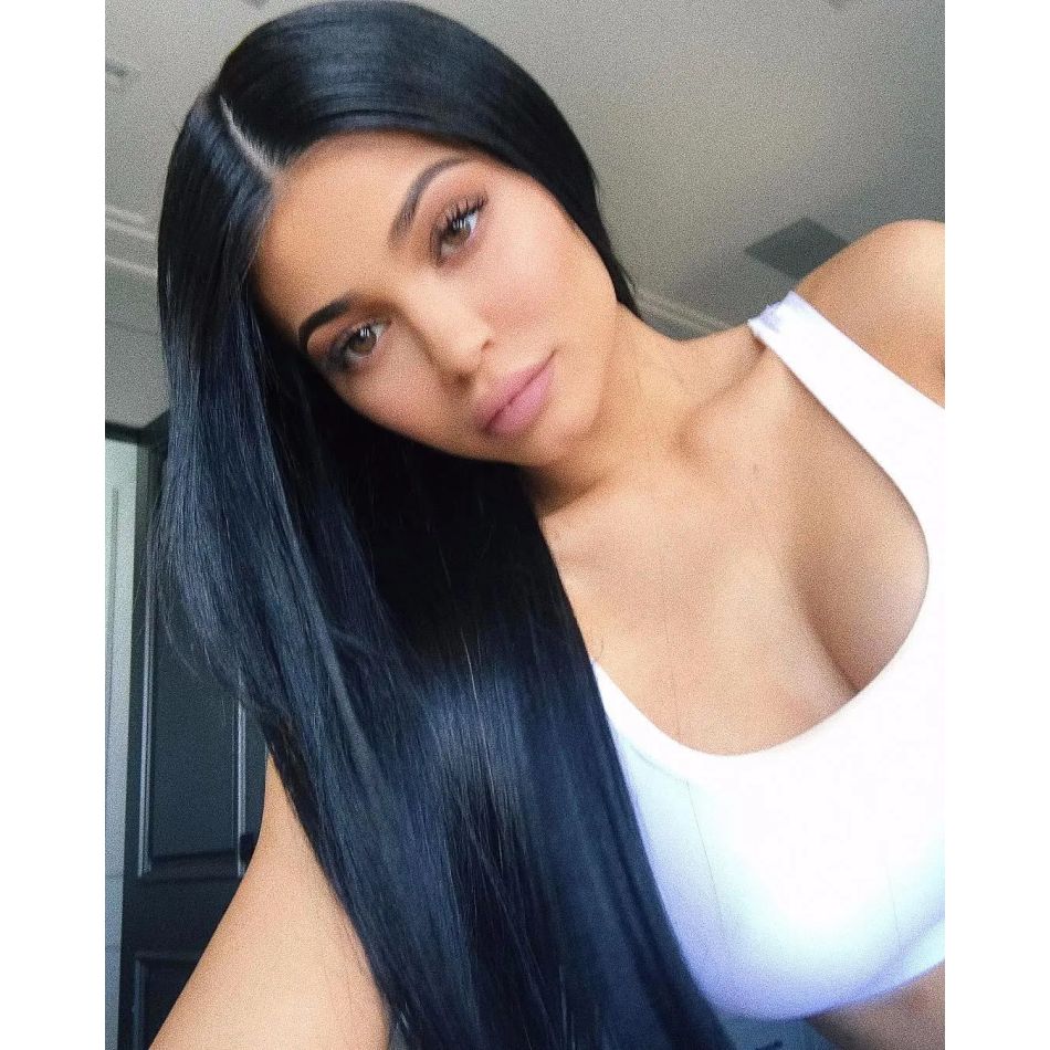 Kylie Jenner i-a schimbat numele fiului ei. Vedeta de peste ocean s-a răzgândit, iar numele de Wolf este dat uitării