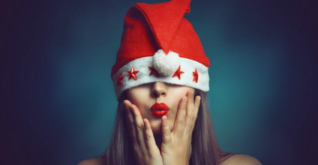 17 Semne care iti dau de gol dependenta pe care o ai pentru Craciun
