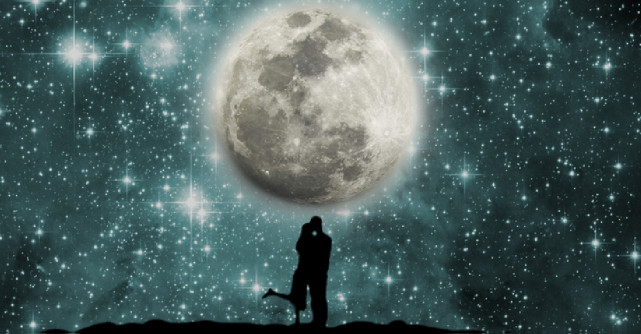 Luna Albastră în Vărsător de pe 22 august ne învață să mai dăm o șansă iubirii. Dacă nu avem dragoste, nu avem nimic