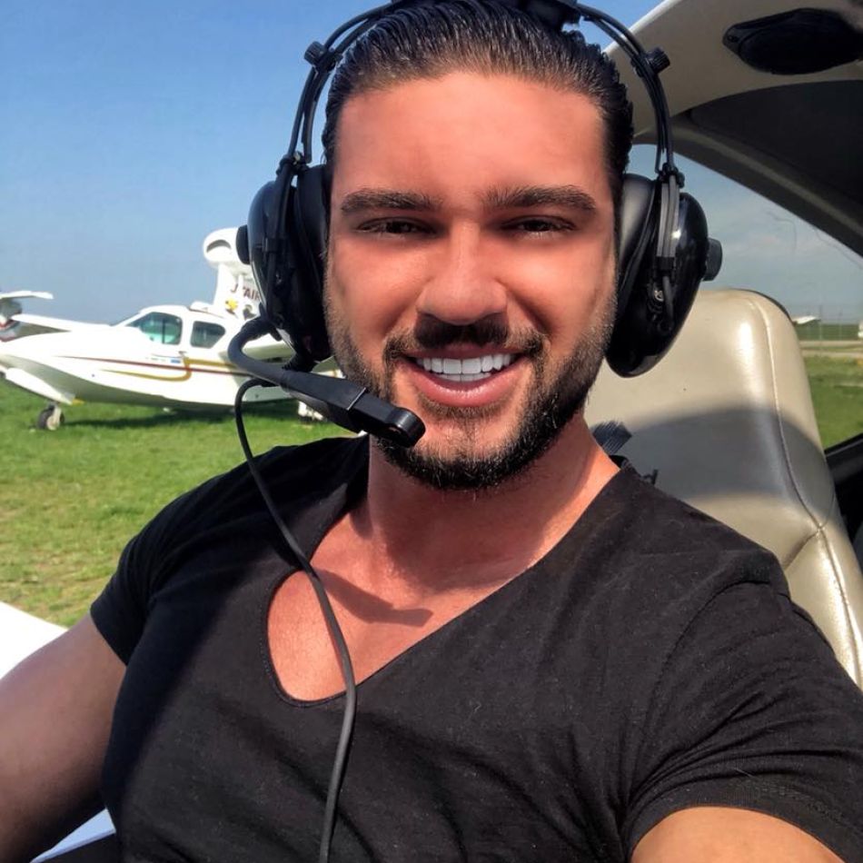 Dorian Popa, prima vacanță după ani de muncă: Hai să o gândim și în esență...