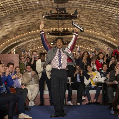 TOMMY HILFIGER SĂRBĂTOREȘTE UN “NEW YORK MOMENT” PERFECT LA RUNWAY SHOW-UL TOAMNA-IARNA ‘24 
