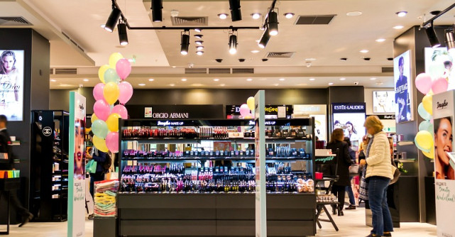 Cel mai mare magazin Douglas, deschis in Bucuresti Mall Vitan