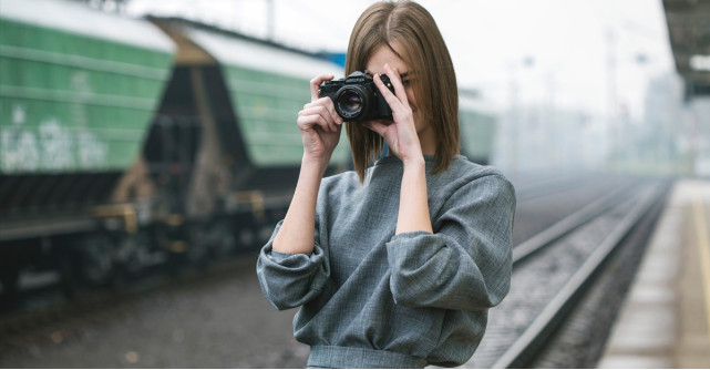 Cum iti alegi rochia office daca esti micuta de statura