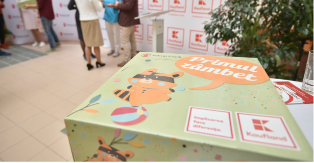 Kaufland România aduce tinerelor mame Primul zâmbet,  cutia cu lucruri necesare în primele zile de viață ale copilului