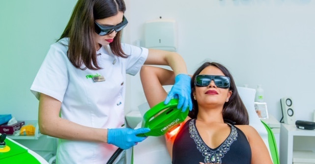 Epilarea definitiva a devenit un must-have al romanilor preocupati de imaginea lor