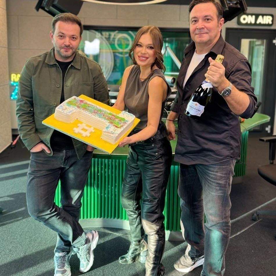 Momente de panică la Radio ZU. Mihai Morar, Daniel Buzdugan și Emma Ștefan, evacuați în direct după declanșarea alarmei