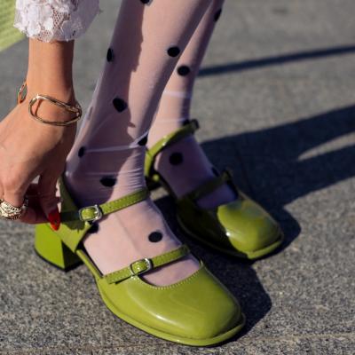 Mary Jane și balerinii cu vârf pătrat: cum să creezi 5 outfituri moderne și pline de personalitate