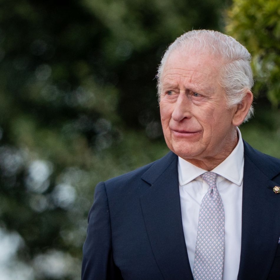 Regele Charles al III-lea, criticat în presa britanică în timpul vizitei oficiale din SUA: De câți ani nu i-a mai pe Archie și..
