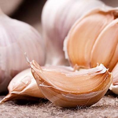 Ce se intampla daca mananci usturoi pe stomacul gol