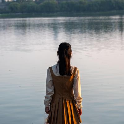 'Mă iubesc, te iubesc'. Un ghid pentru dezvoltarea relațiilor sănătoase în epoca interacțiunilor online