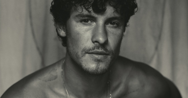 Ai ascultat noua melodie a lui Shawn Mendes? Este minunată!