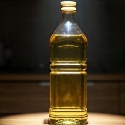 Cum îmbuteliezi corect uleiul de casă? Alegerea sticlei potrivite 
